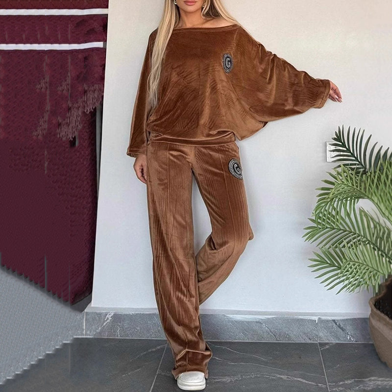 Women’s Cozy Casual Set - Soft Batwing Top and Wide-Leg Pants