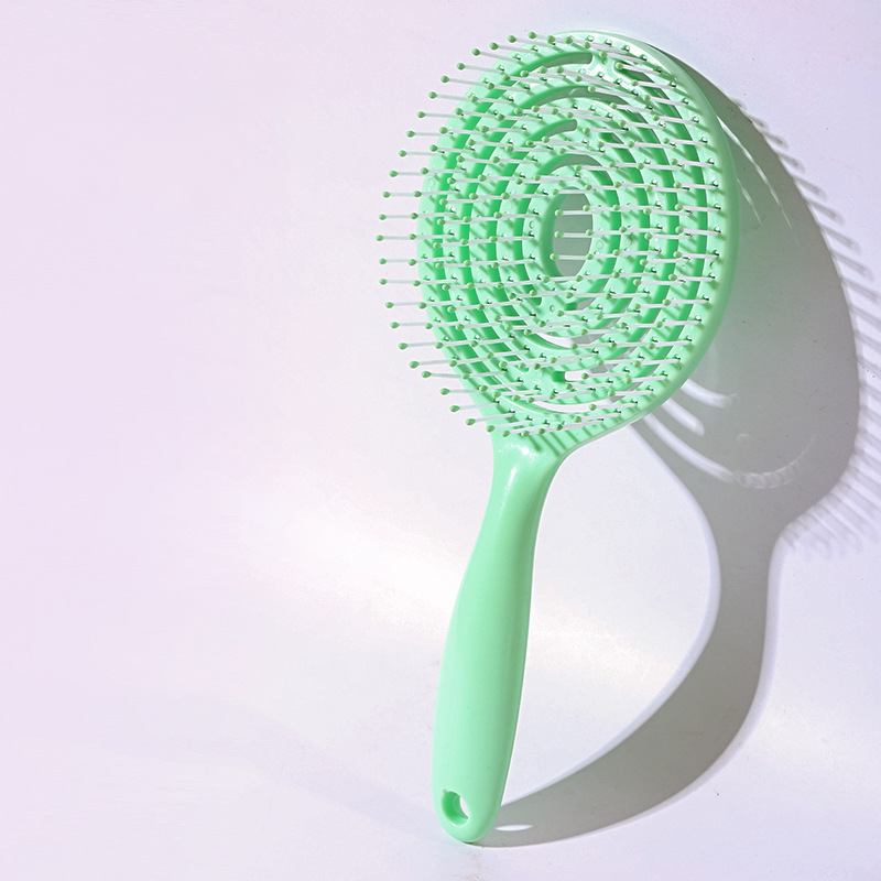 💥Unique and portable hair straightening brush