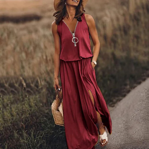 Simple dress with zip and slit