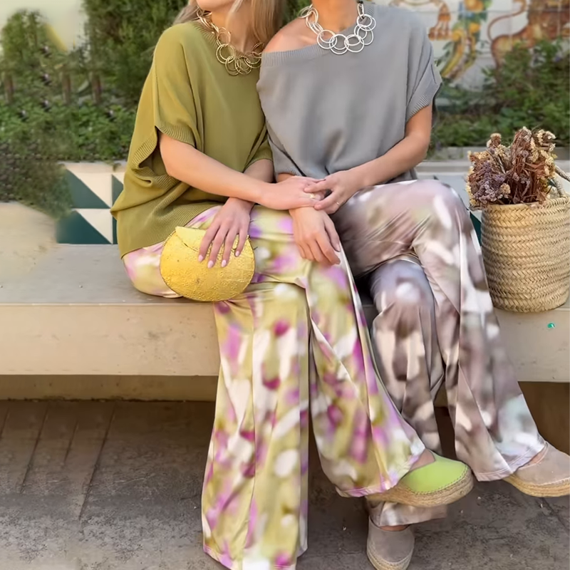 Women’s Solid Tops & Printed Wide-Leg Pants 2-Piece Set