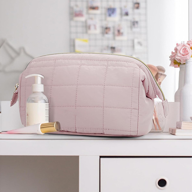 Portable Checkered Travel Makeup Bag