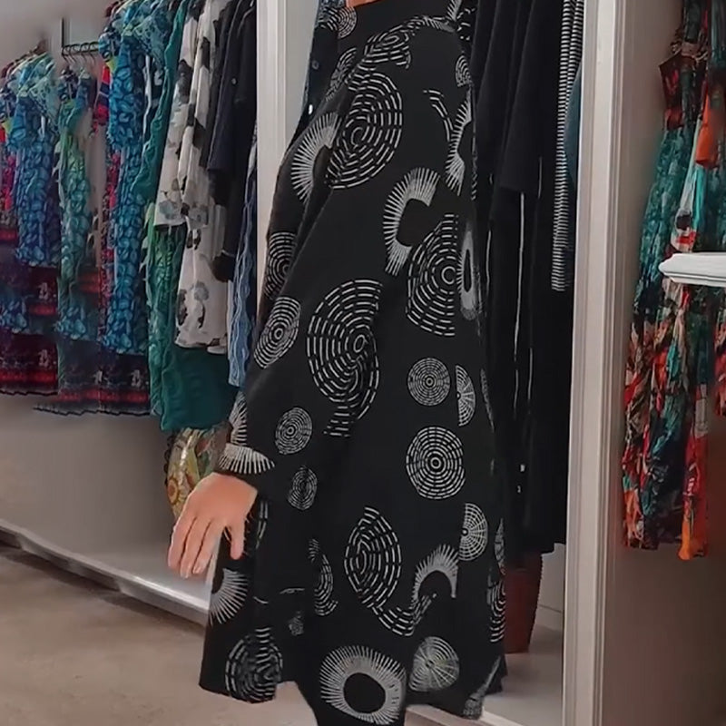 🌸Limited-time discount-Elegant Printed Long Sleeve Dress