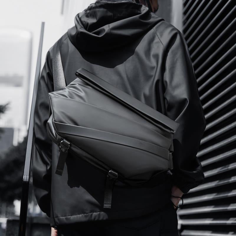 Large Capacity Cross-Body Bag with Magnetic Closure