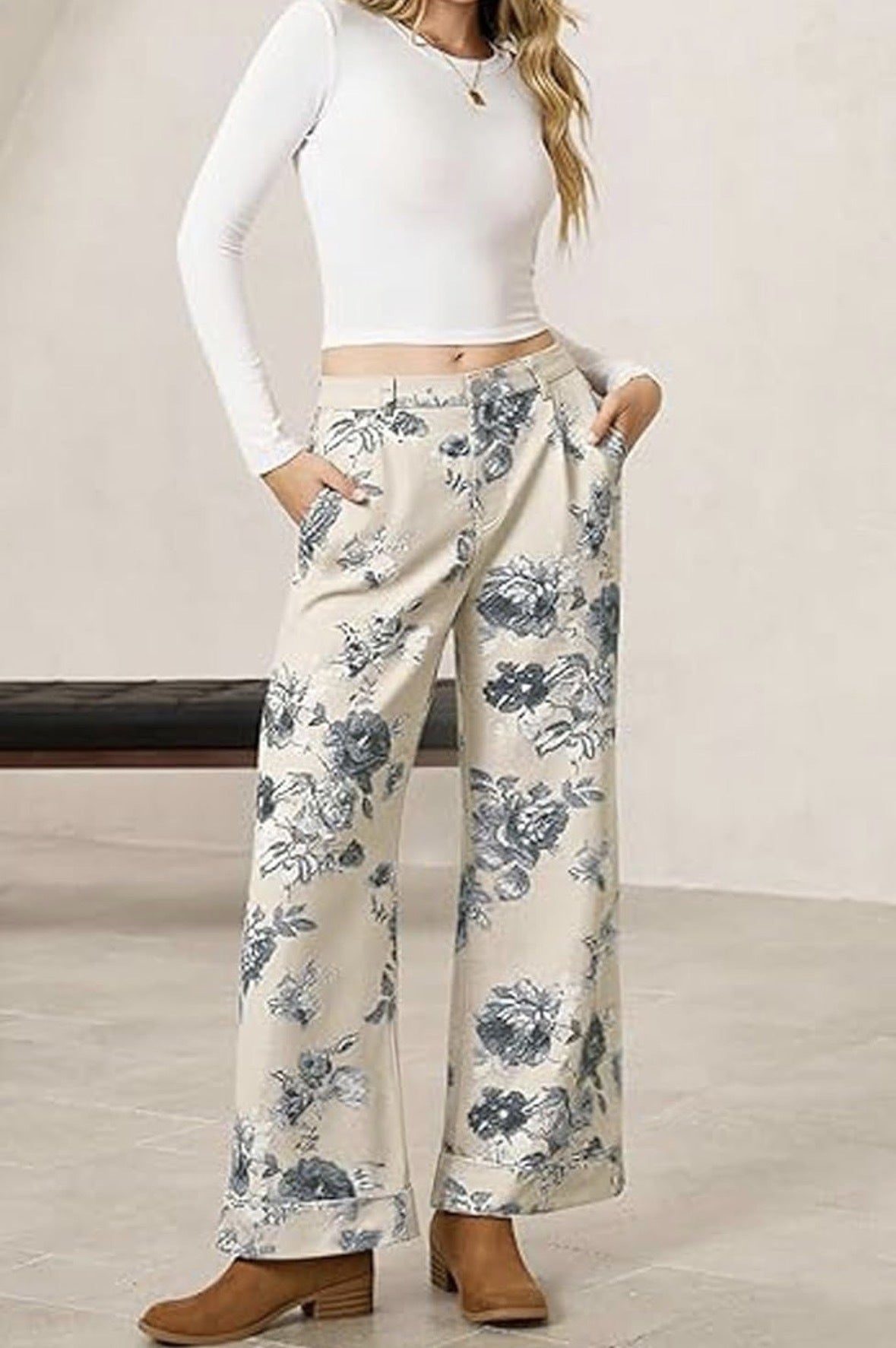 🌿HOT DEAL 50% OFF! 👖 Women’s Cropped Jeans – Chic Floral Print & Relaxed Wide-Leg Fit ☀️✨