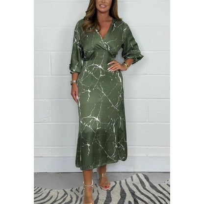 🌴 A summer-exclusive 👗 V-neck long-sleeved midi skirt for a lazy French romance 💕