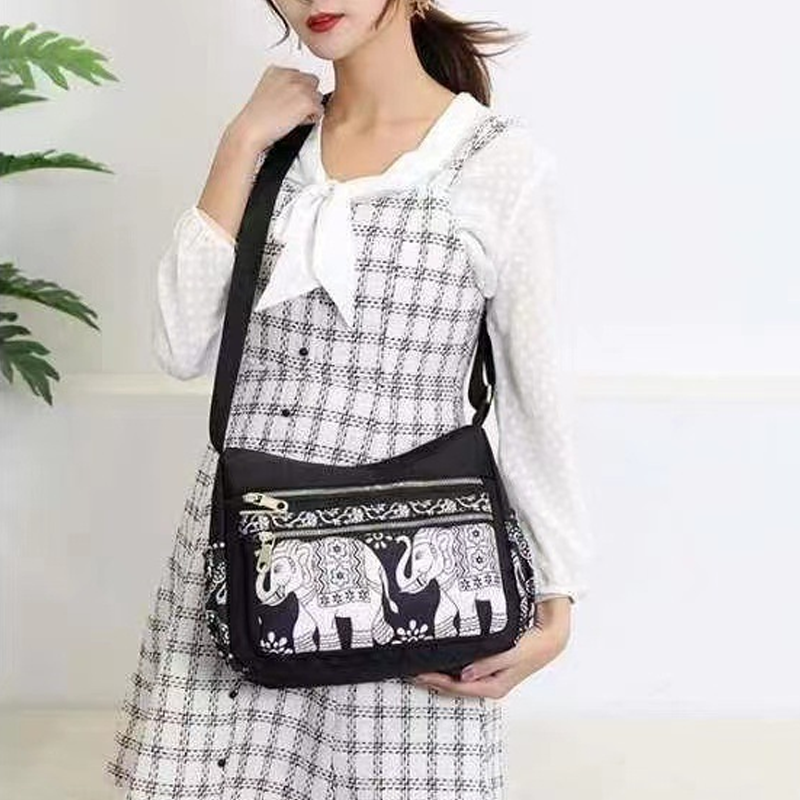 🔥HOT SALE🔥Large Capacity Fashion Printed Messenger Bag
