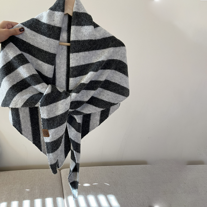 🎁Last Day 50% OFF 🔥Women's Solid Color Shawl for All Seasons