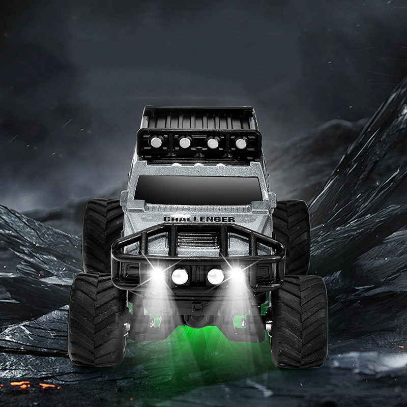 🔋 2025 HOT SALE 50% OFF! ✨ Mini RC Off-Road Truck with Lights