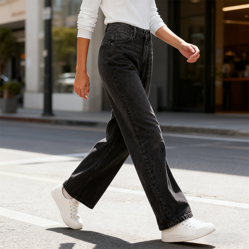 Relaxed Fit High-Waist Wide-Leg Jeans