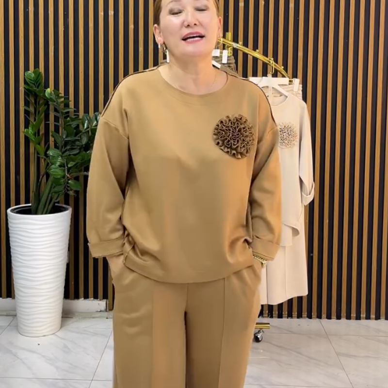 🔥New arrivals offer-Women's Asymmetrical Hem Top and Wide-Leg Pants Set