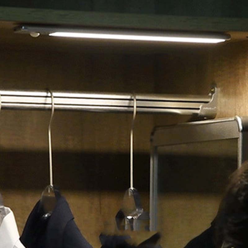 Magnetic Motion Sensor Light Bar with Battery Display