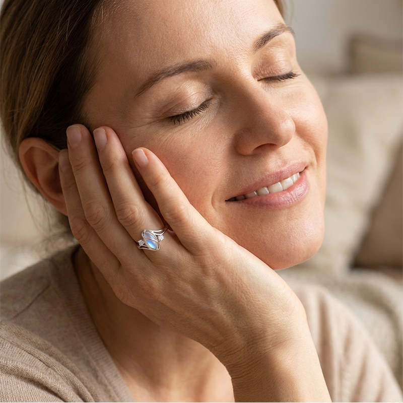 ⏳Limited-time 50% off⏰Geometric Oval Moonstone Ring with Zirconia Accents🌙💍