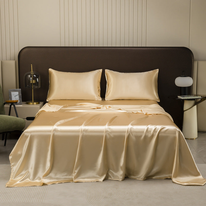 Plain satin flat sheet🛏️As soon as it touches the skin, it provides an exceptionally soothing feeling, making it ideal for sleep.😴