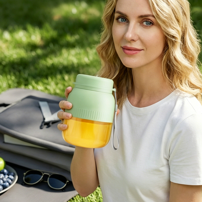 Portable Blender with Dual Lids & Cups