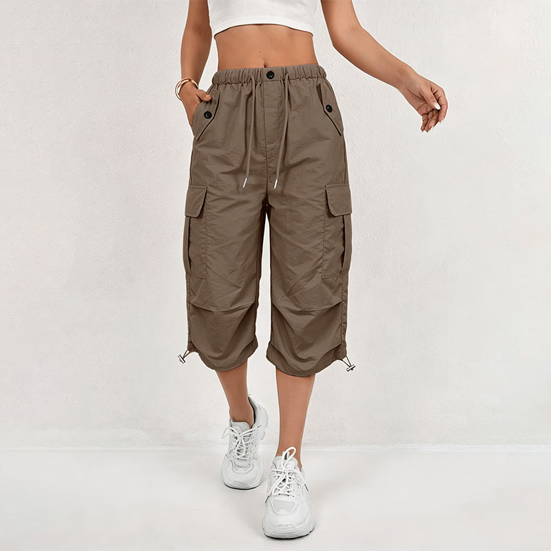 Women's Lightweight Quick Dry Cargo Capri Pants