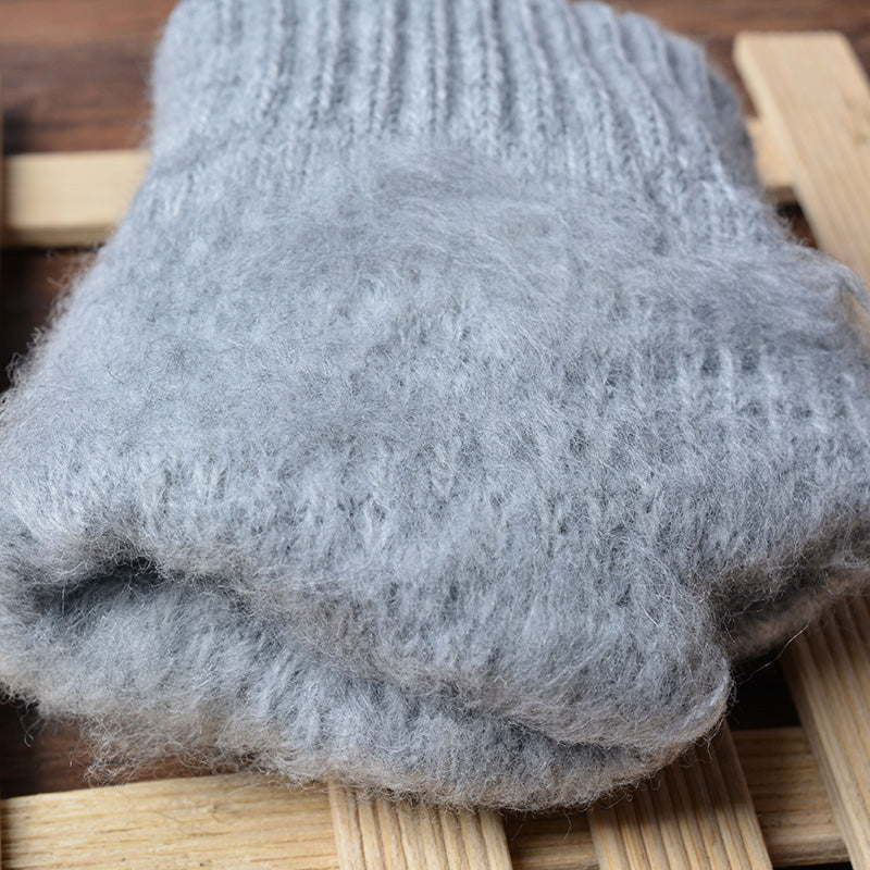 Warm Knitted Gloves for Touch Screens